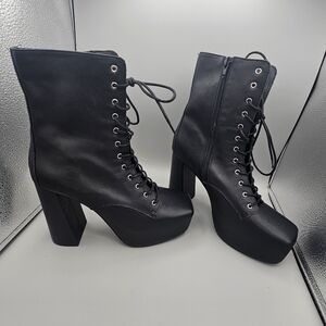 STEVE MADDEN Confident Sz 10 Platform Square Black Leather Block Lace Up Booties